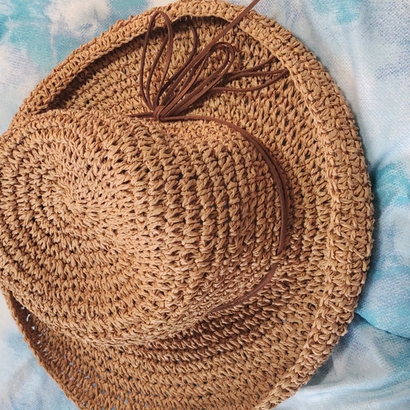 Forever 21 straw hat - Picture 3 of 11